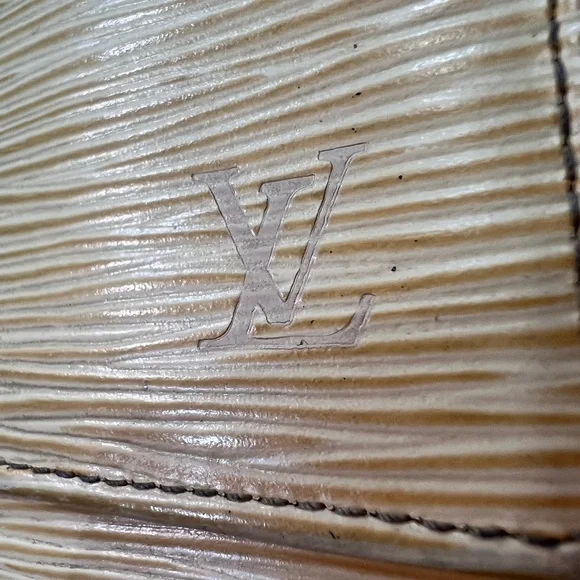 Vintage Louis Vuitton Elise Wallet - Picture 4 of 12